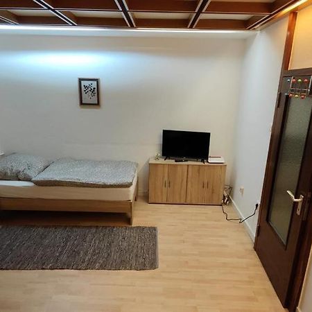 Ferienwohnung-Monteurwohnung Berta, 3 Personen In Kleve, Zentrale Lage Kleve  Luaran gambar